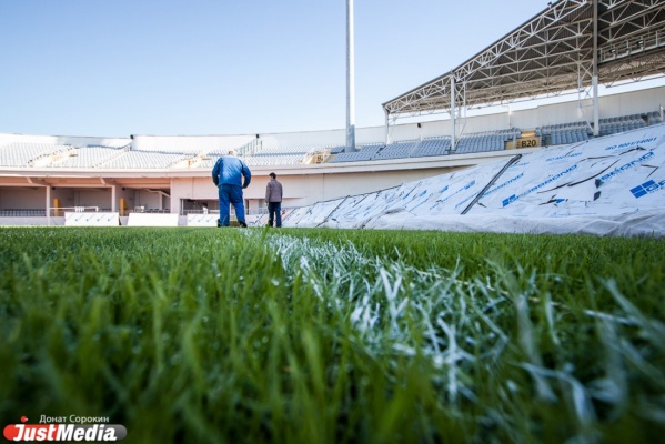 Центральный стадион выходит из спячки и готовится к первому в этом году футбольному матчу - Фото 1
