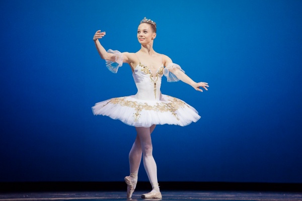 Звезда мирового балета «сидит» в соцсетях во время растяжек, танцует 70 «Спящих красавиц» подряд и удивляется девушкам на шпильках - Фото 1