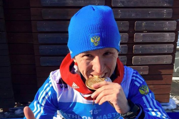 Не ест мясо и тренируется пять раз в неделю. Бизнесмен из Екатеринбурга стал лучшим биатлонистом мира среди ветеранов - Фото 1