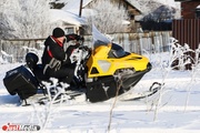 Шум мотора, музыка и детский смех: в поселке Белоярский прошла презентация снегохода «Ермак»
