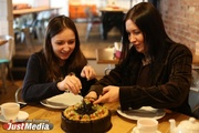 Сделала – выкинула, сделала – выкинула! Кондитер из Екатеринбурга самостоятельно научилась делать торты с калорийностью овощного салата. СПЕЦПРОЕКТ