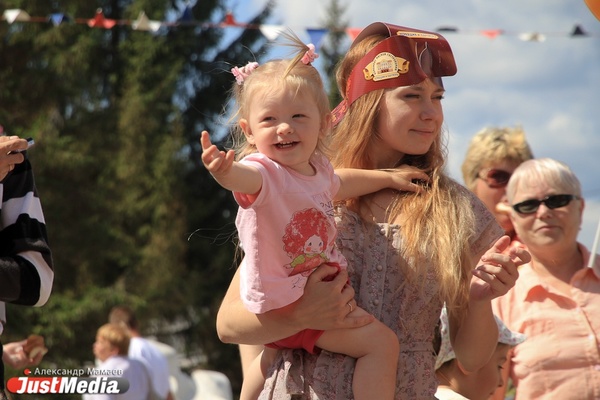 В нынешнем году День матери в России отпразднуют в двадцатый раз - Фото 1