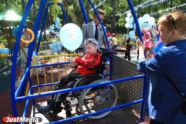 В ЦПКиО открылся уникальный игровой комплекс для детей с ограниченными возможностями здоровья - Фото 1