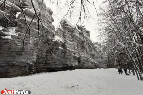 Ищем самые живописные скалы Урала для зимнего похода. JustTrip - Фото 1