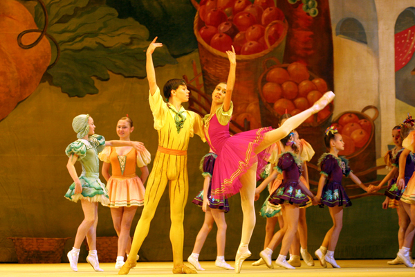 Танцы со временем. В Екатеринбурге готовятся отметить 70-летие создателя театра балета «Щелкунчик» - Фото 4