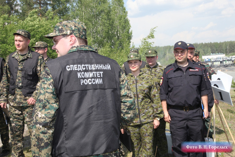 Свердловские силовики продемонстрировали навыки задержания вооруженных преступников и освобождения заложников - Фото 3