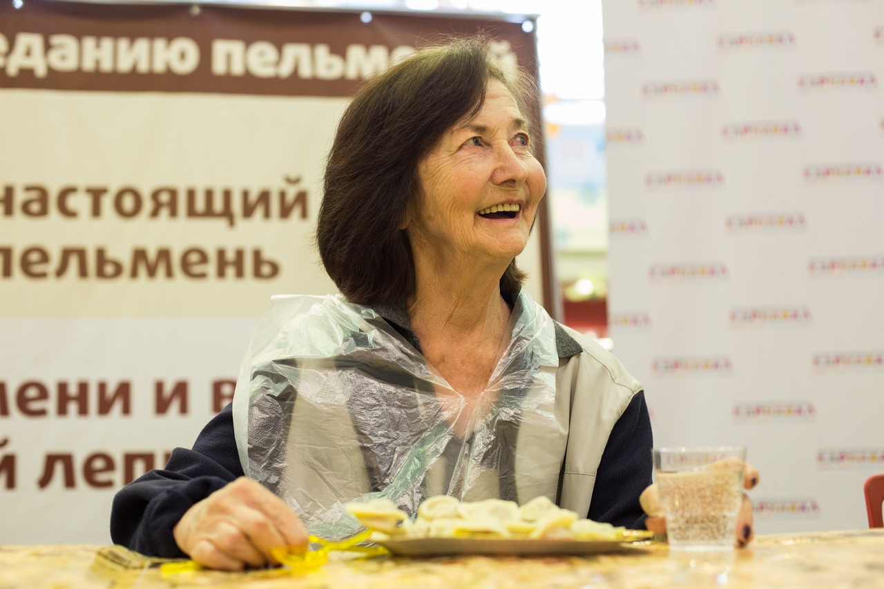 Житель Екатеринбурга съел за 30 секунд 30 пельменей - Фото 6