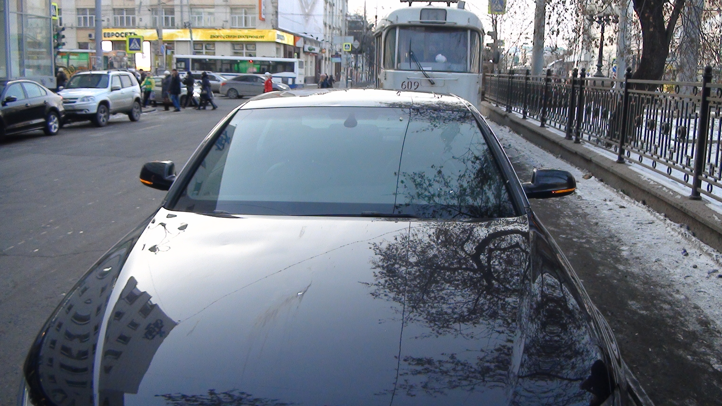 В центре Екатеринбурга Audi сбила 10-летнего мальчика. ФОТО - Фото 4
