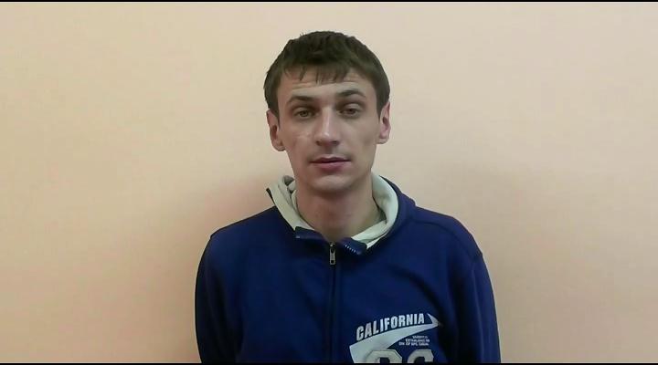 В Екатеринбурге задержали молодого человека, грабившего доставщиков еды, чтобы угостить друзей - Фото 2