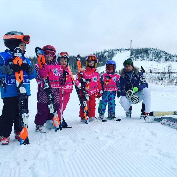 «Наши ученики — это наша гордость!». На «Волчихе» делятся успешным опытом работы школы по горным лыжам - Фото 3