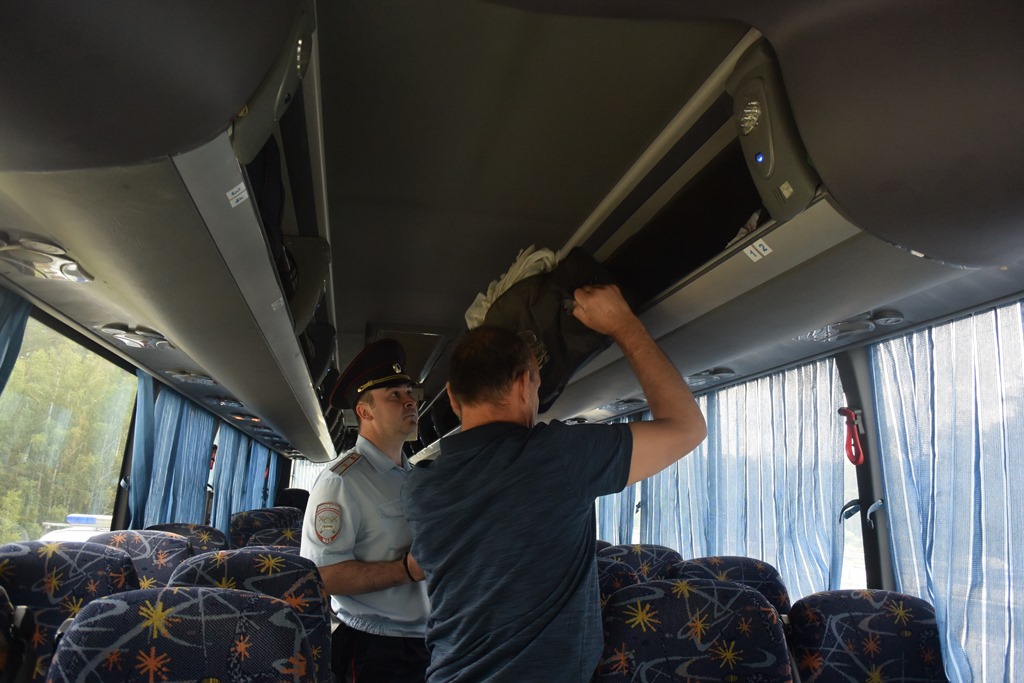 ГИБДД Екатеринбурга устроила рейд по пассажирским автобусам - Фото 3