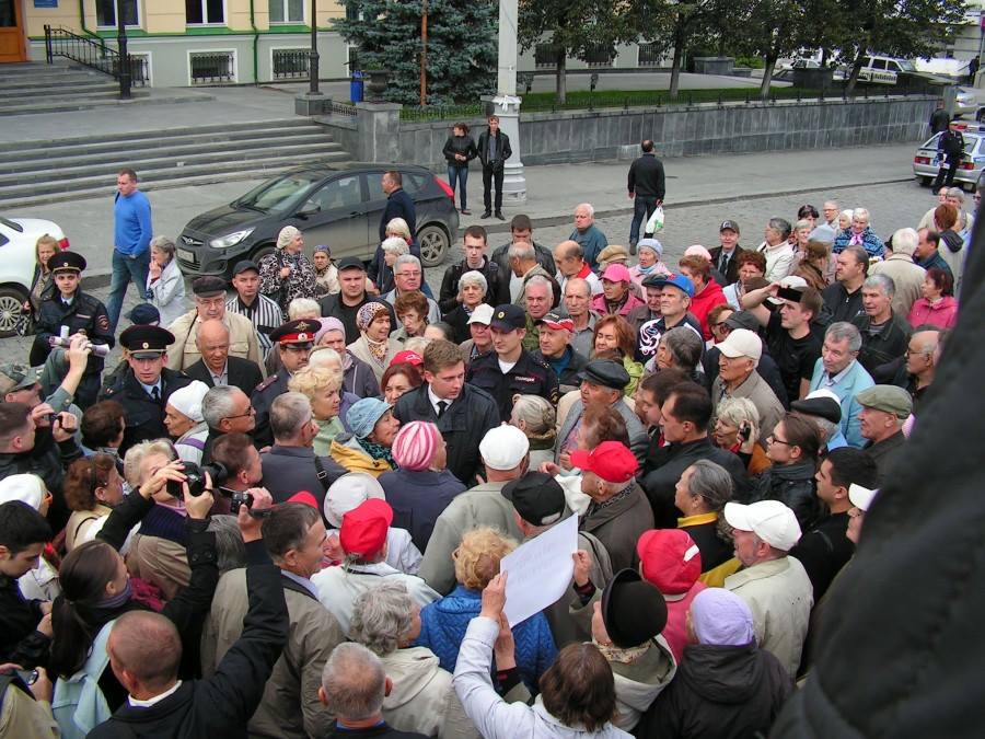 Коммунистам, устроившим несанкционированный митинг в центре Екатеринбурга, грозят штрафы и исправительные работы - Фото 3