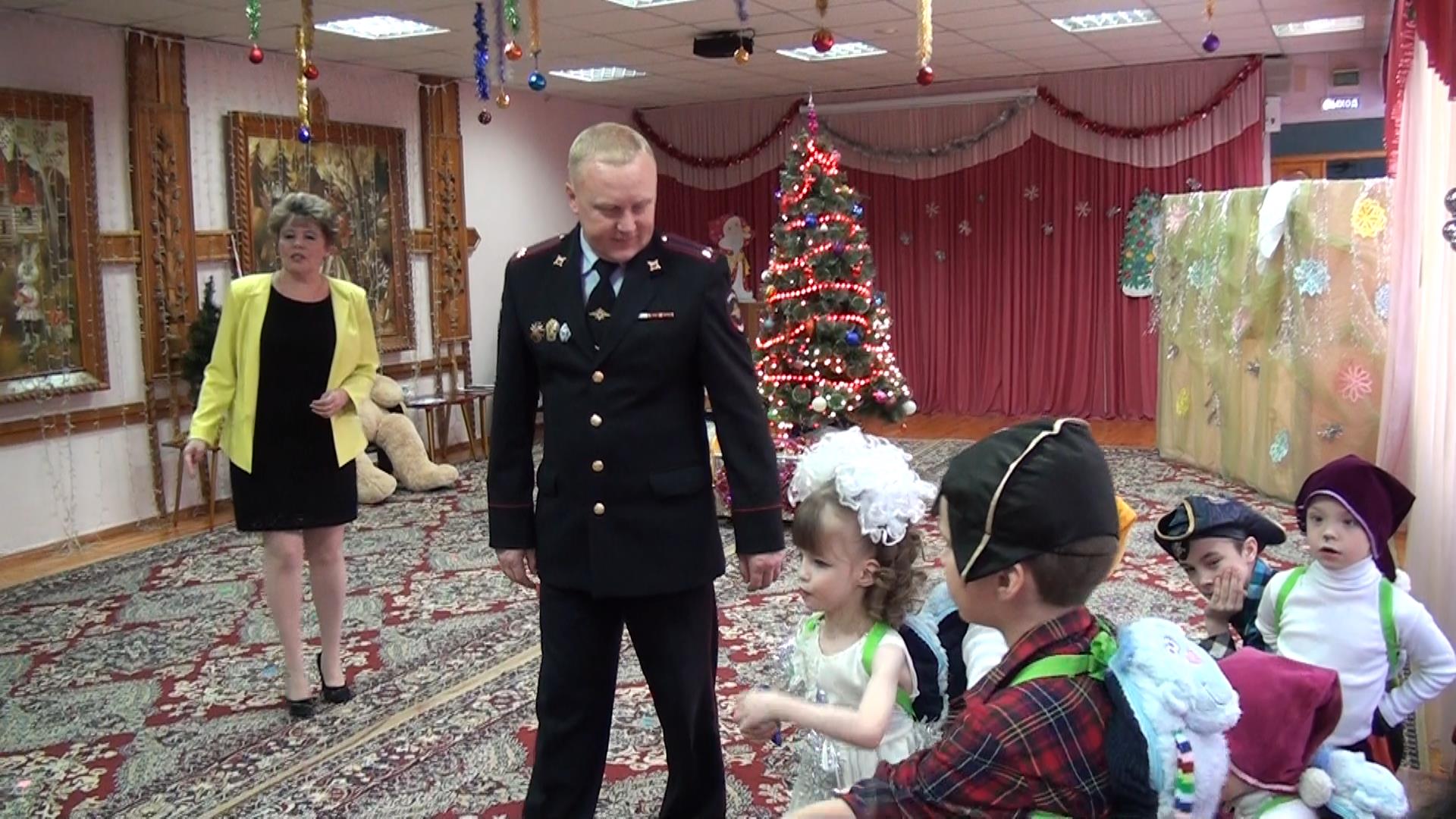 Уральские дети могут написать электронное письмо полицейскому Деду Морозу - Фото 4