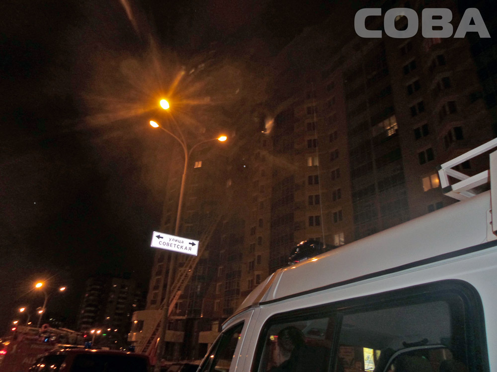 В Екатеринбурге при пожаре в жилом доме погиб человек - Фото 4