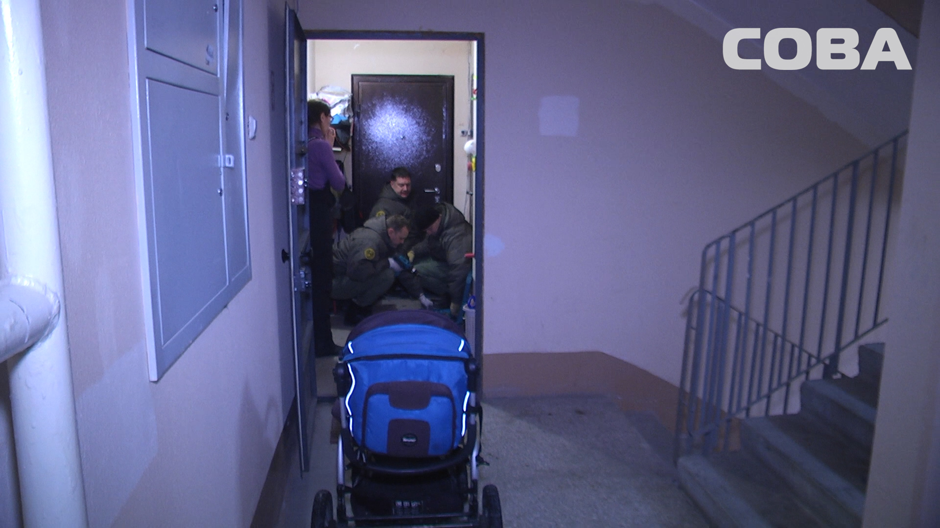 В Екатеринбурге двухлетний мальчик закрылся от мамы в квартире. ФОТО - Фото 3