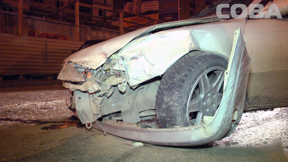 Ночью в Академическом стритрейсеры разбили свои автомобили. ФОТО - Фото 3
