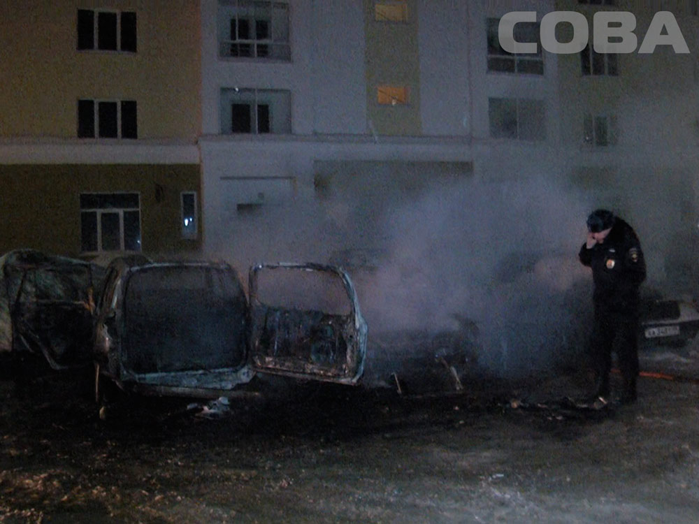 На Волгоградской сгорели три автомобиля - Фото 5