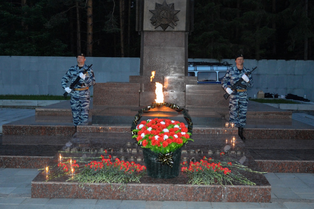 «Завтра была война». Сотрудники и ветераны МВД почтили память погибших на фронтах Великой Отечественной - Фото 11