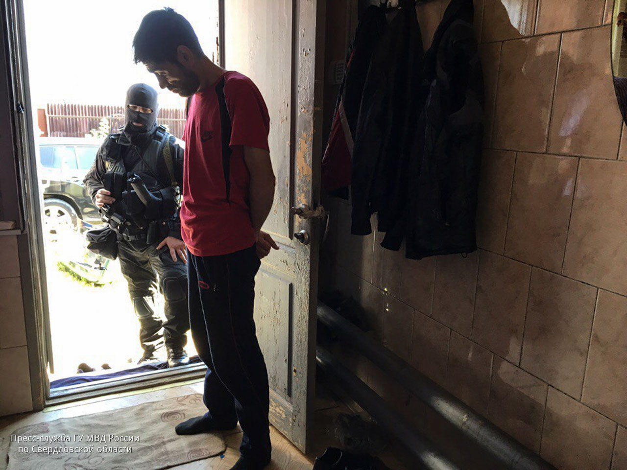 Полицейские задержали зачинщика побоища в Сагре, который сколотил банду мошенников-страховщиков. ФОТО - Фото 5