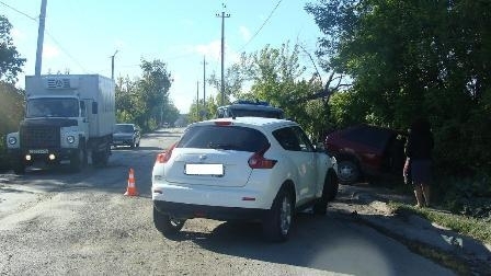 В Ирбите нетрезвый водитель спровоцировал две аварии. В одной из них пострадали два человека - Фото 2