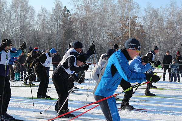 В Каменске-Уральском прошла лыжная гонка, посвященная 100-летию ФПСО - Фото 2