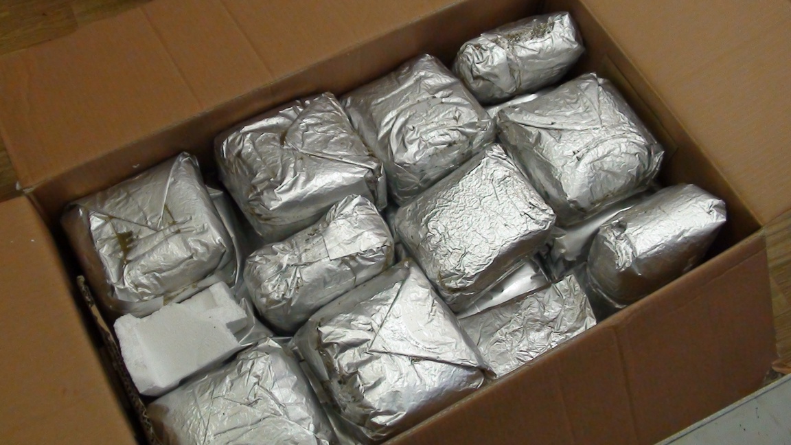 Наркополицейские изъяли у «гостя с Юга» более 40 килограммов наркотиков   - Фото 2