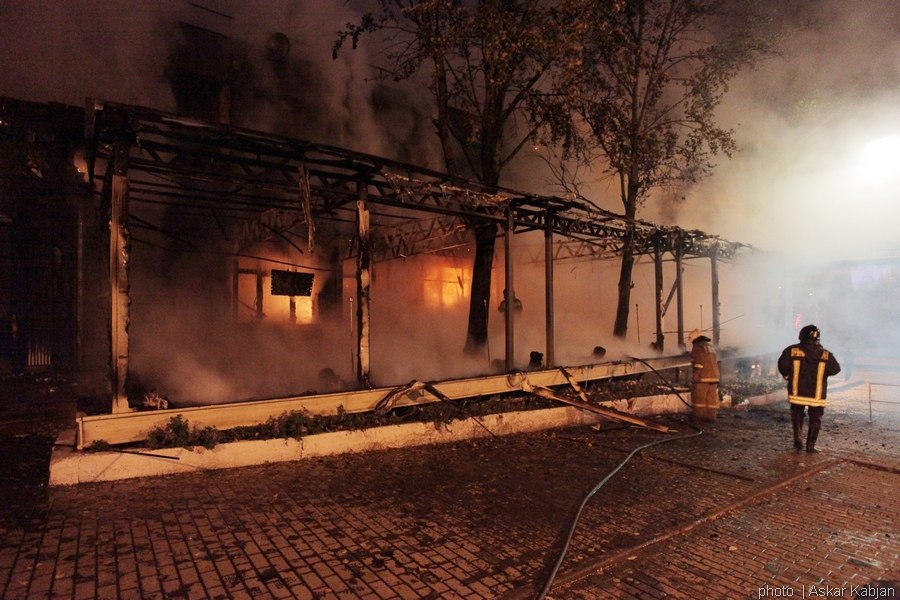 В Екатеринбурге сгорел паб James English Pub & Restaurant - Фото 2