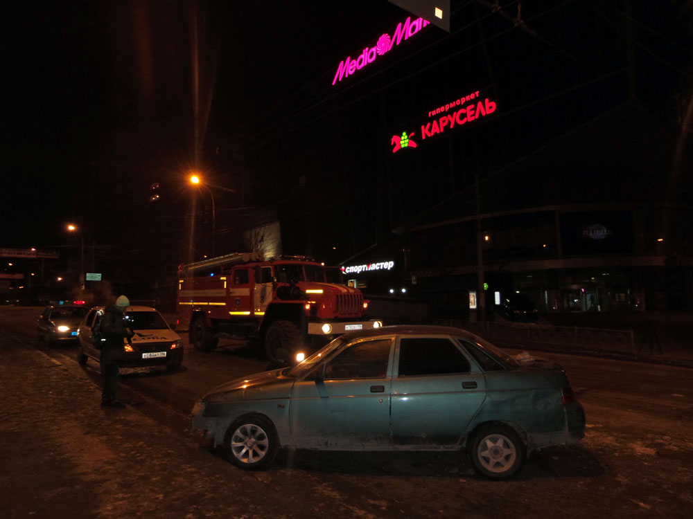 Двое ночных торопыг не поделили перекресток Малышева – Московская - Фото 2