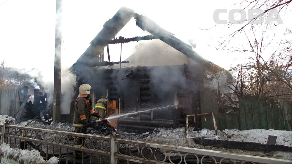 На Щербакова сгорел одноэтажный дом - Фото 2