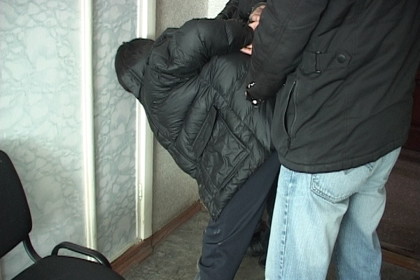 В Екатеринбурге полицейские ликвидировали преступную группу, державшую в страхе владельцев магазинов и АЗС - Фото 2