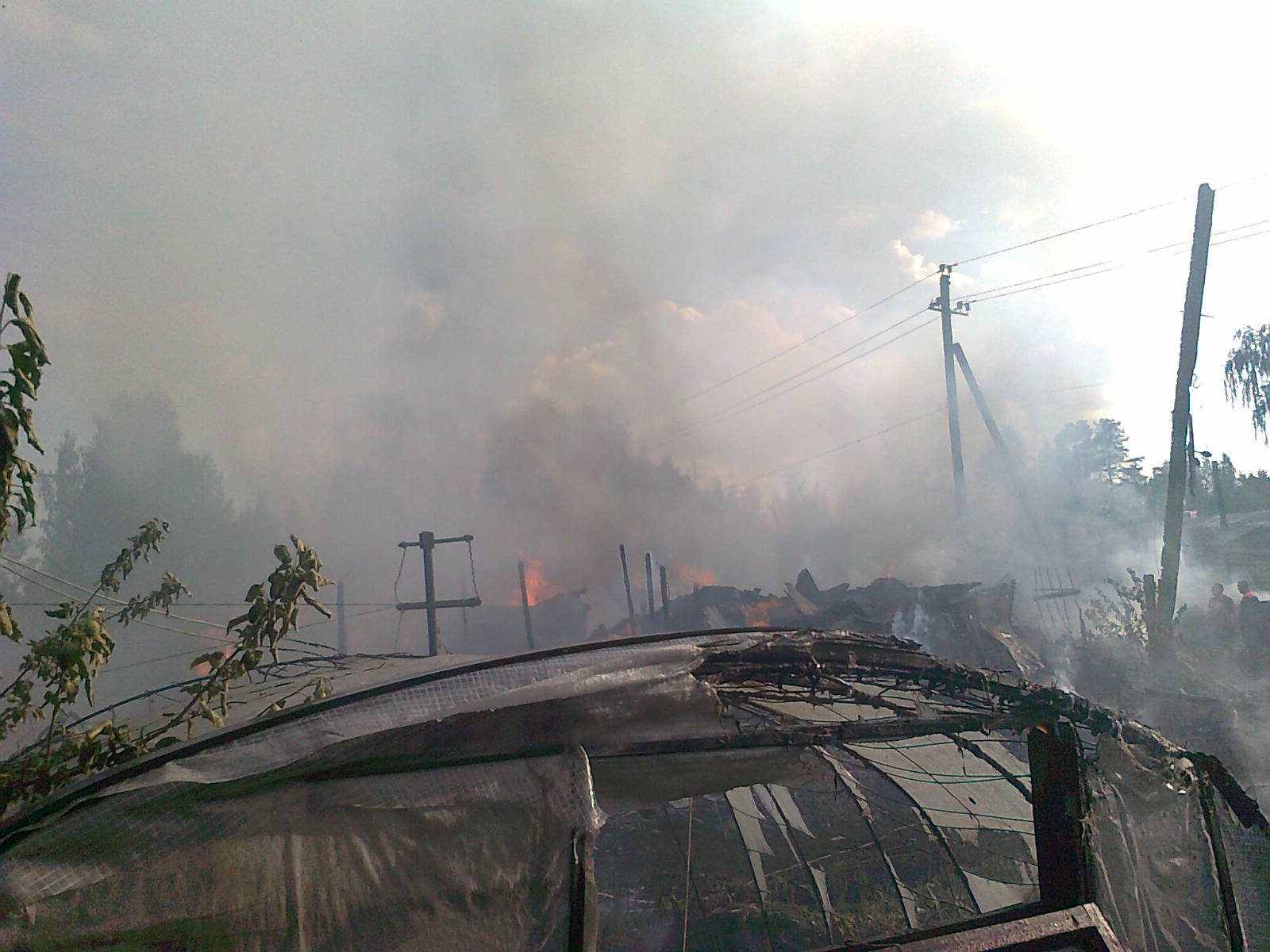 В поселке Исеть горел барак. Пострадавших нет - Фото 2
