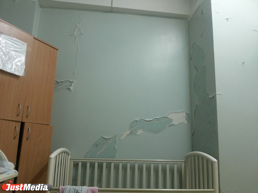 Все отлично, только стены пугают! Пациенты детской больницы были поражены внешним видом палат в стационаре - Фото 2