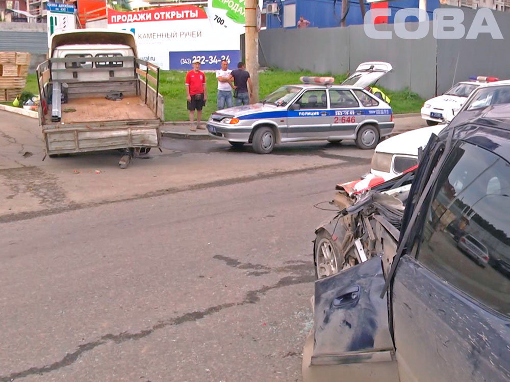 Водитель иномарки спровоцировал массовое ДТП на Щербаково. Есть пострадавшие - Фото 6