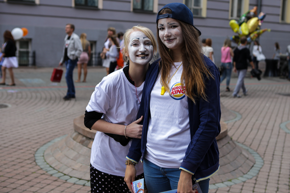 Жители Екатеринбурга могли протестировать  себя в роли мима - Фото 3