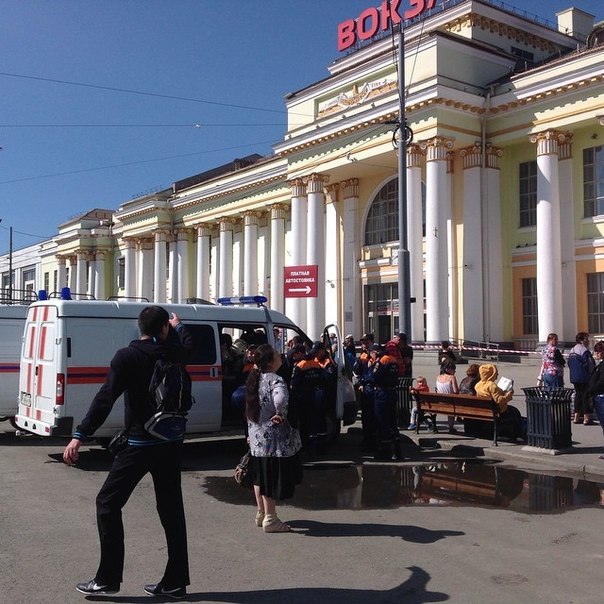 В Екатеринбурге заминированы все вокзалы?! Полиция эвакуирует посетителей и работников. ФОТО - Фото 2