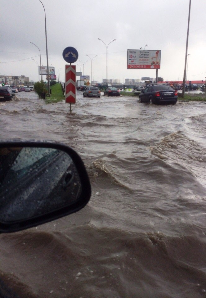 На Сортировке из-за дождей появилась своя Венеция. ФОТО - Фото 3