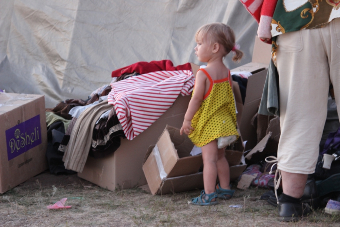 До беженцев в Ростове добрался гуманитарный груз Desheli - Фото 6