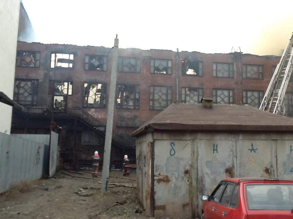 Пожар в центре культуры «Орджоникидзевский» локализован. Город фактически потерял еще одно уникальное здание - Фото 3
