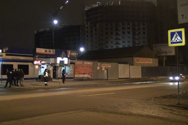 Сотрудники ГИБДД разыскивают водителя, который сбил пешехода на улице Московской и скрылся с места ДТП - Фото 2