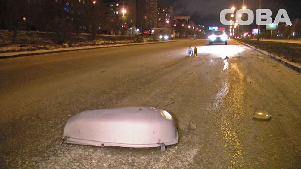 Не удержался на дороге: на Металлургов врезался в столб Hyundai Accent - Фото 3