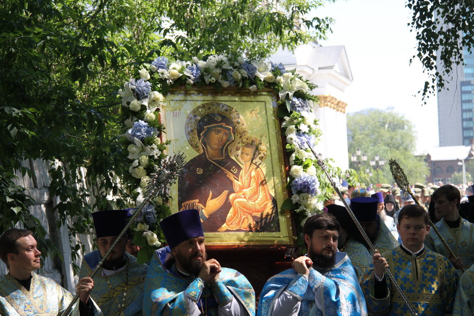 В Екатеринбург Крестным ходом и концертом отпразднуют 635-летие Тихвинской икона Божией Матери - Фото 2