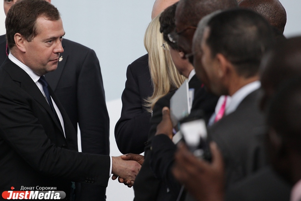 Медведев похвалил инициативу Голубицкого, но реализовывать ее отказался - Фото 4