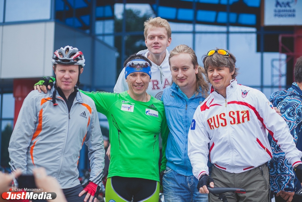 Полторы тысячи велосипедистов и 46 километров пути — в Екатеринбурге прошла «Веломагистраль» - Фото 2