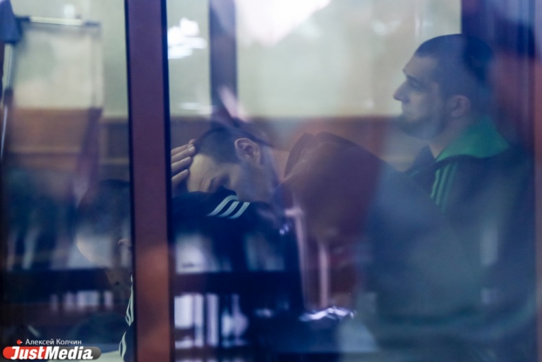 «Подбрасывал наркотики, лишал свободы наркоманок и носил запрещенные часы», — в Екатеринбурге начался процесс над Евгением Маленкиным - Фото 5
