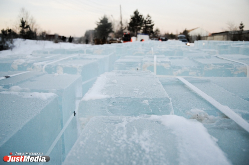 В поселке Северка началась заготовка «сырья» для главного ледового городка Екатеринбурга - Фото 4