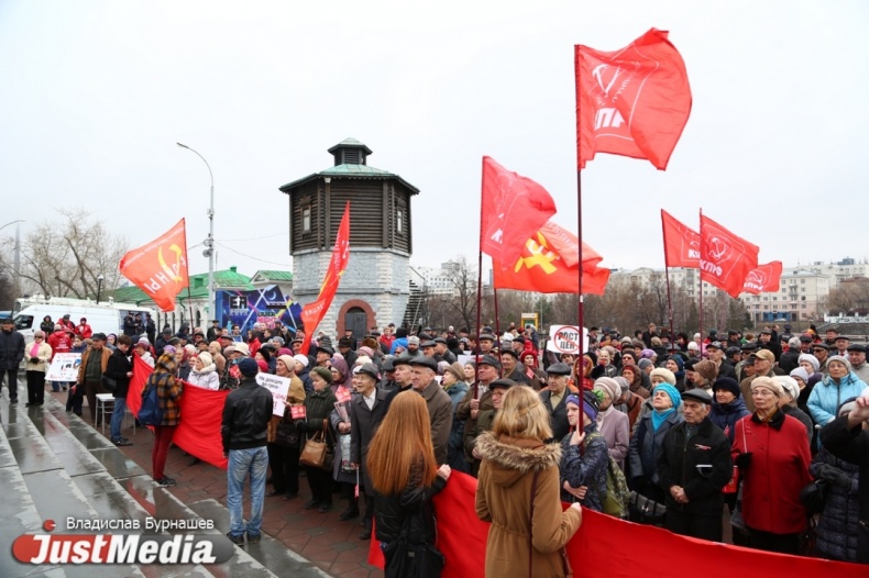 Министр Смирнов присоединился к акции протеста против повышения тарифов на ЖКХ. ФОТО, ВИДЕО - Фото 4