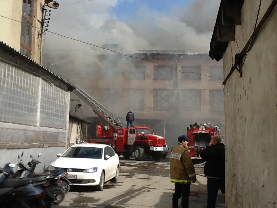 Пожар в центре культуры «Орджоникидзевский» локализован. Город фактически потерял еще одно уникальное здание - Фото 2