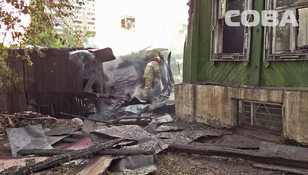 На Ольховской сгорел одноэтажный барак - Фото 4