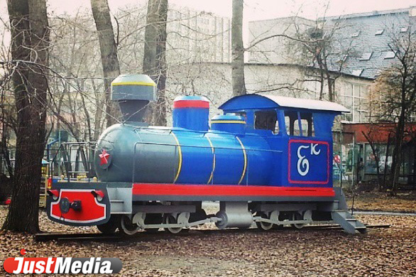 В Екатеринбурге парк Детской железной дороги в этом году пополнит старинный танк-паровоз и поезд из парка Энгельса. ФОТО - Фото 7