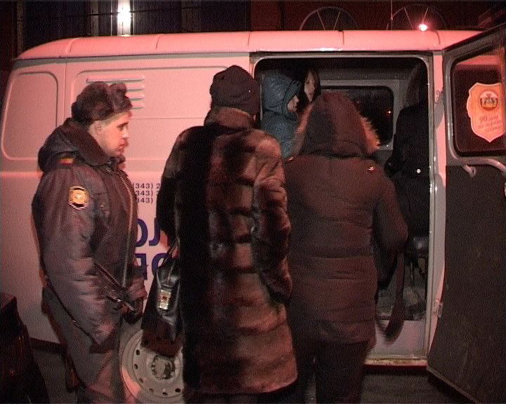 В Екатеринбурге полиция закрыла нелегальное казино. Выручка заведения составляла до миллиона рублей в сутки - Фото 8